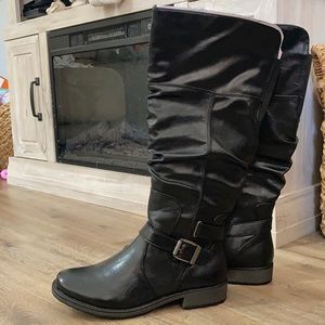 Baretraps black zip up boots w/buckle size 10